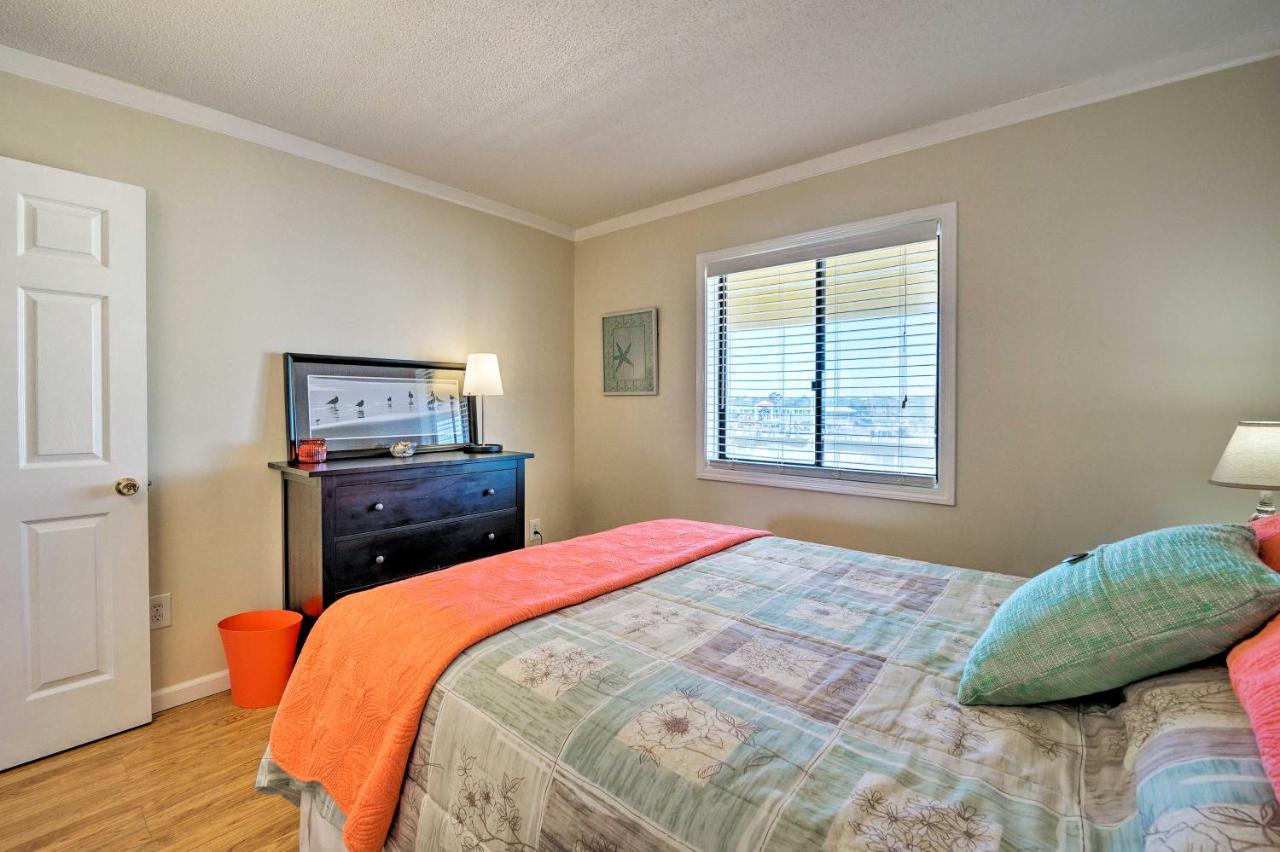 Apartament Breezy Beach Retreat With 180-Degree Ocean Views! Carolina Beach Zewnętrze zdjęcie