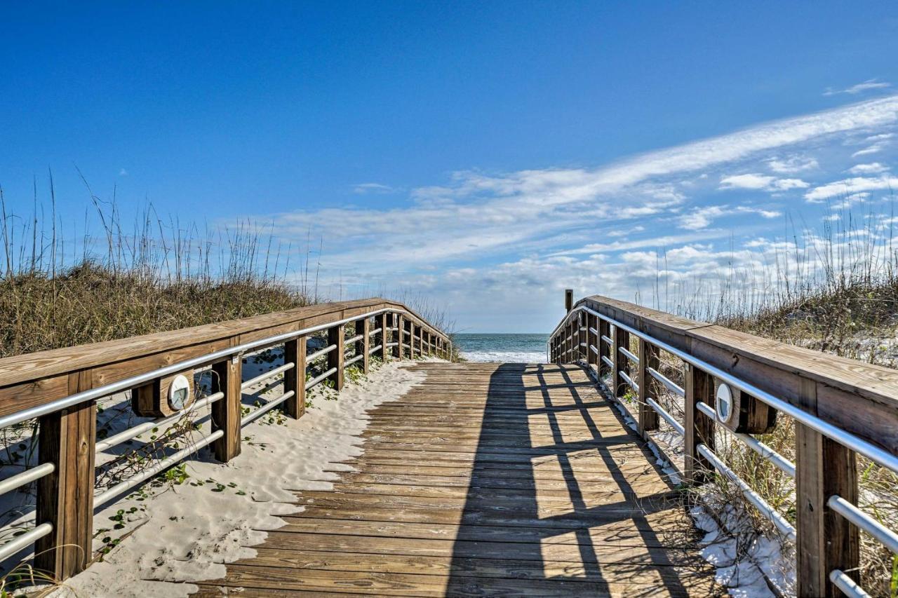 Apartament Breezy Beach Retreat With 180-Degree Ocean Views! Carolina Beach Zewnętrze zdjęcie