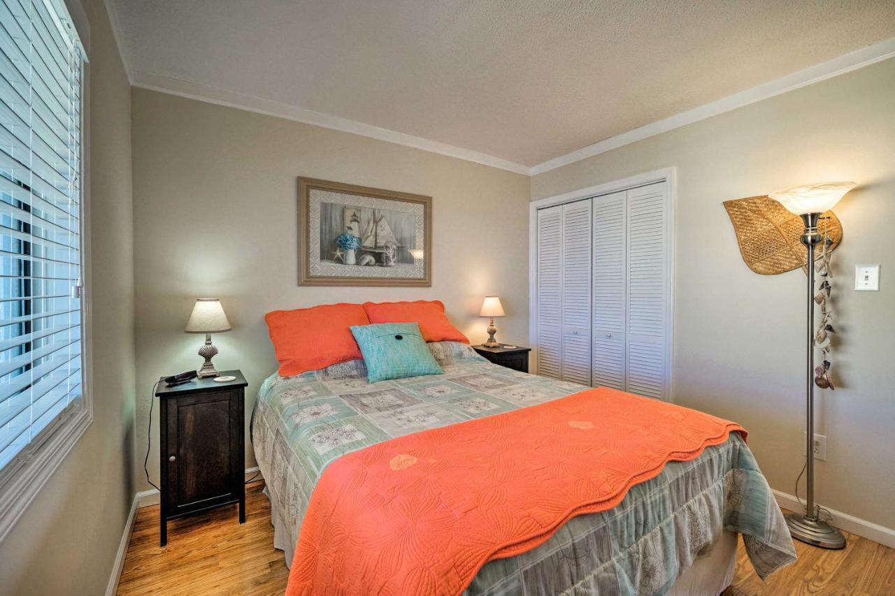 Apartament Breezy Beach Retreat With 180-Degree Ocean Views! Carolina Beach Zewnętrze zdjęcie